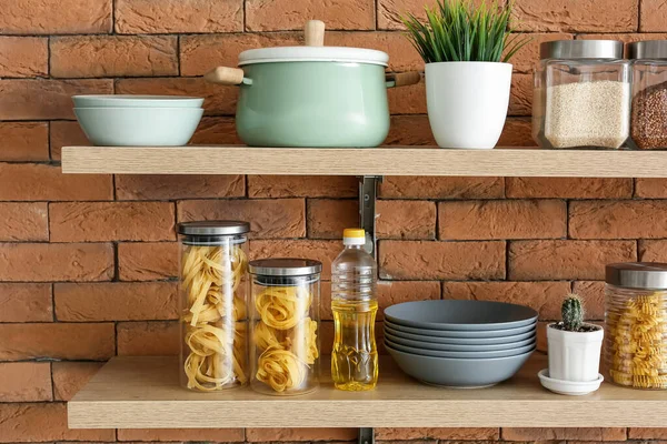 Set Utensils Jars Products Kitchen Shelves — Stock Photo, Image