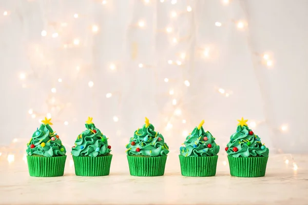 Sabrosos Cupcakes Navidad Mesa — Foto de Stock