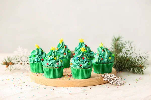 Sabrosos Cupcakes Navidad Mesa — Foto de Stock
