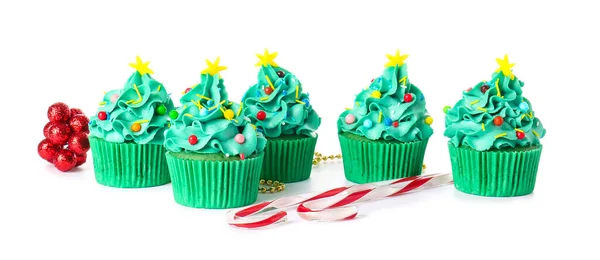 Sabrosos Cupcakes Navidad Sobre Fondo Blanco — Foto de Stock