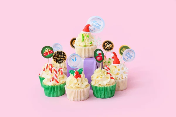 Composition Tasty Christmas Cupcakes Color Background — Stock Photo, Image