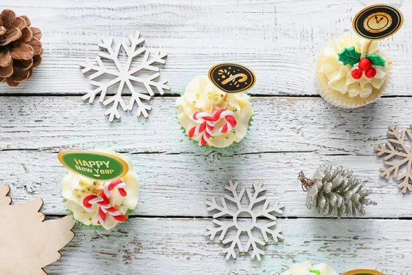 Composition Tasty Christmas Cupcakes Wooden Background — Stock Photo, Image