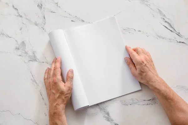 Old Man Blank Magazine Table — Stock Photo, Image