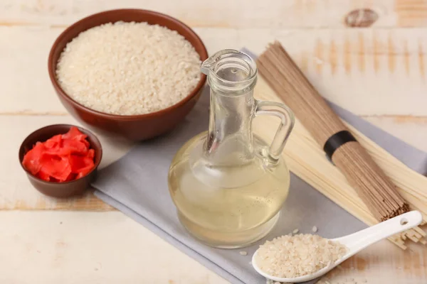 Composición Con Vinagre Arroz Sobre Mesa — Foto de Stock