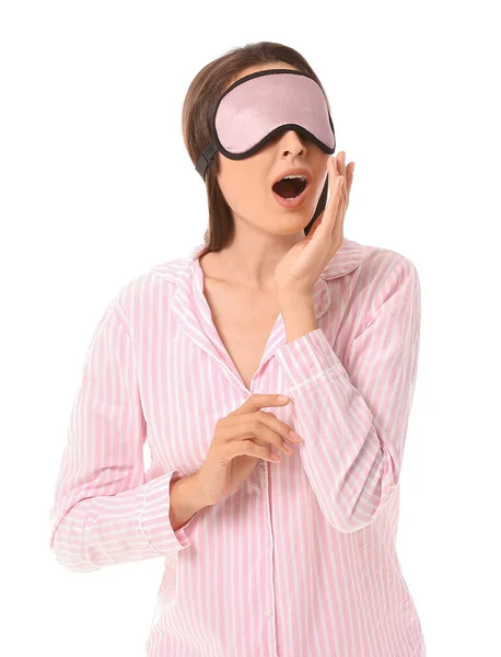 Porträt Einer Jungen Frau Schlafanzug Mit Schlafmaske Auf Weißem Hintergrund — Stockfoto