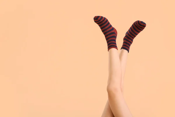 Legs Young Woman Socks Color Background — Stock Photo, Image