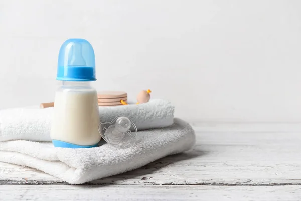 Bottle Milk Baby Accessories Table — Stock Photo, Image