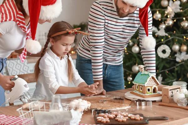 Happy Family Making Tasty Gingerbread Cookies Kitchen Christmas Eve — Stock Photo, Image