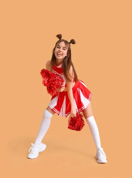 Schöne Junge Cheerleader Auf Farbigem Hintergrund — Stockfoto