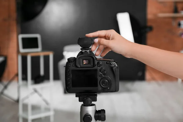 Female Hand Modern Photo Camera Studio — Stock Photo, Image