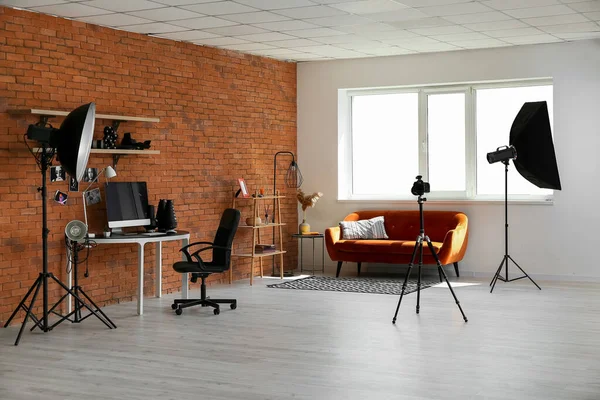Interior Dari Studio Foto Dengan Peralatan Modern — Stok Foto