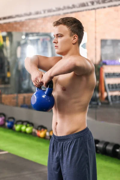 Handsome Muscular Man Training Gym — Stock Photo, Image