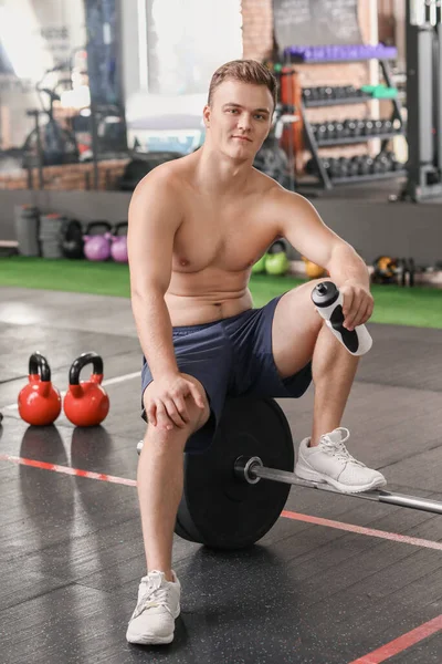 Handsome Muscular Man Gym — Stock Photo, Image