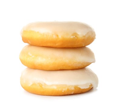 Beyaz arka planda izole edilmiş lezzetli çörekler.