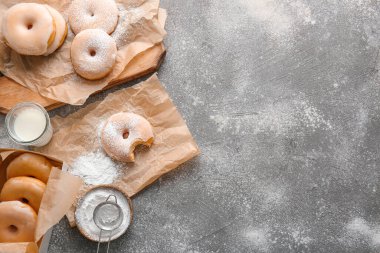 Koyu arkaplanda lezzetli çörekler