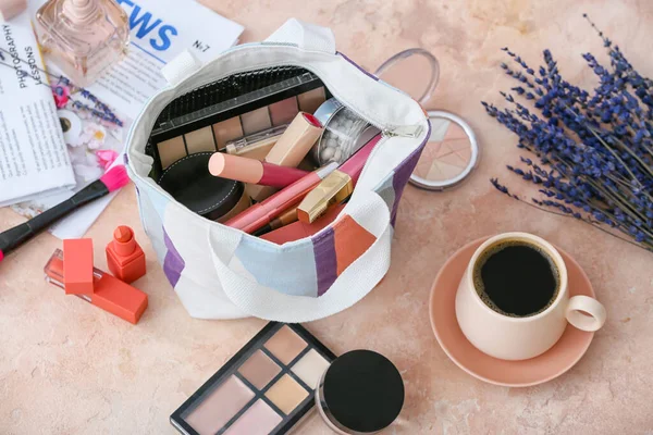 Bag Decorative Cosmetics Cup Coffee Table — Stock Photo, Image
