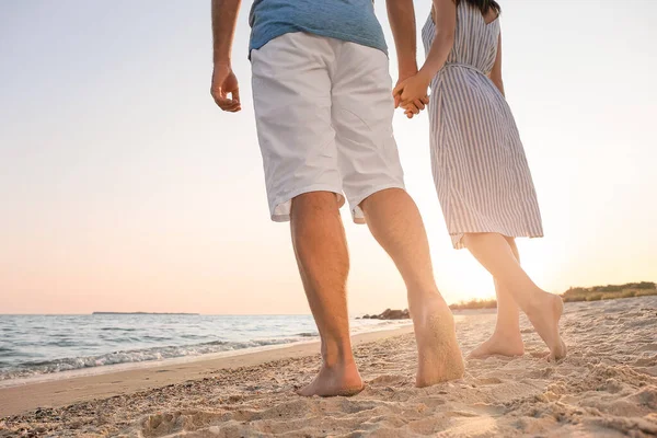 Joyeux Jeune Couple Sur Plage Mer — Photo