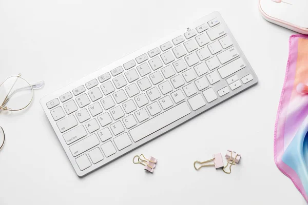 Composition Computer Keyboard Eyeglasses White Background — Stock Fotó