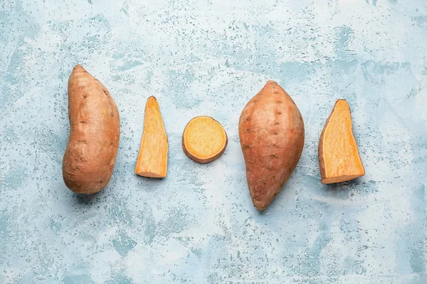 Fresh Sweet Potatoes Color Background — Stock Photo, Image