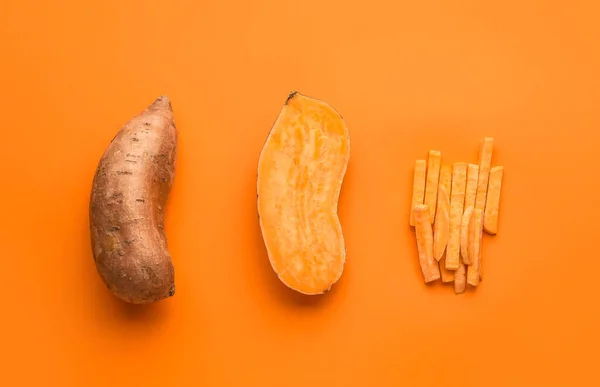 Patates Douces Fraîches Sur Fond Couleur — Photo