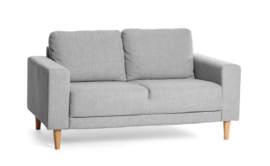 Beyaz arkaplanda şık bir kanepe