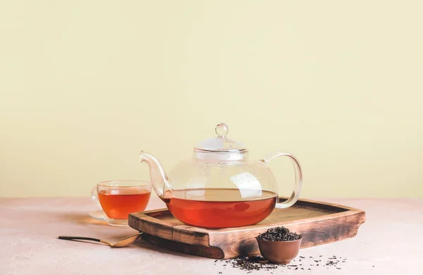 Стеклянный Чайник Чашка Чая Столе — стоковое фото