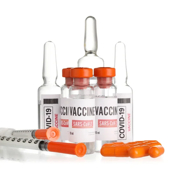 Różne Szczepionki Przeciwko Covid Strzykawki Białym Tle — Zdjęcie stockowe