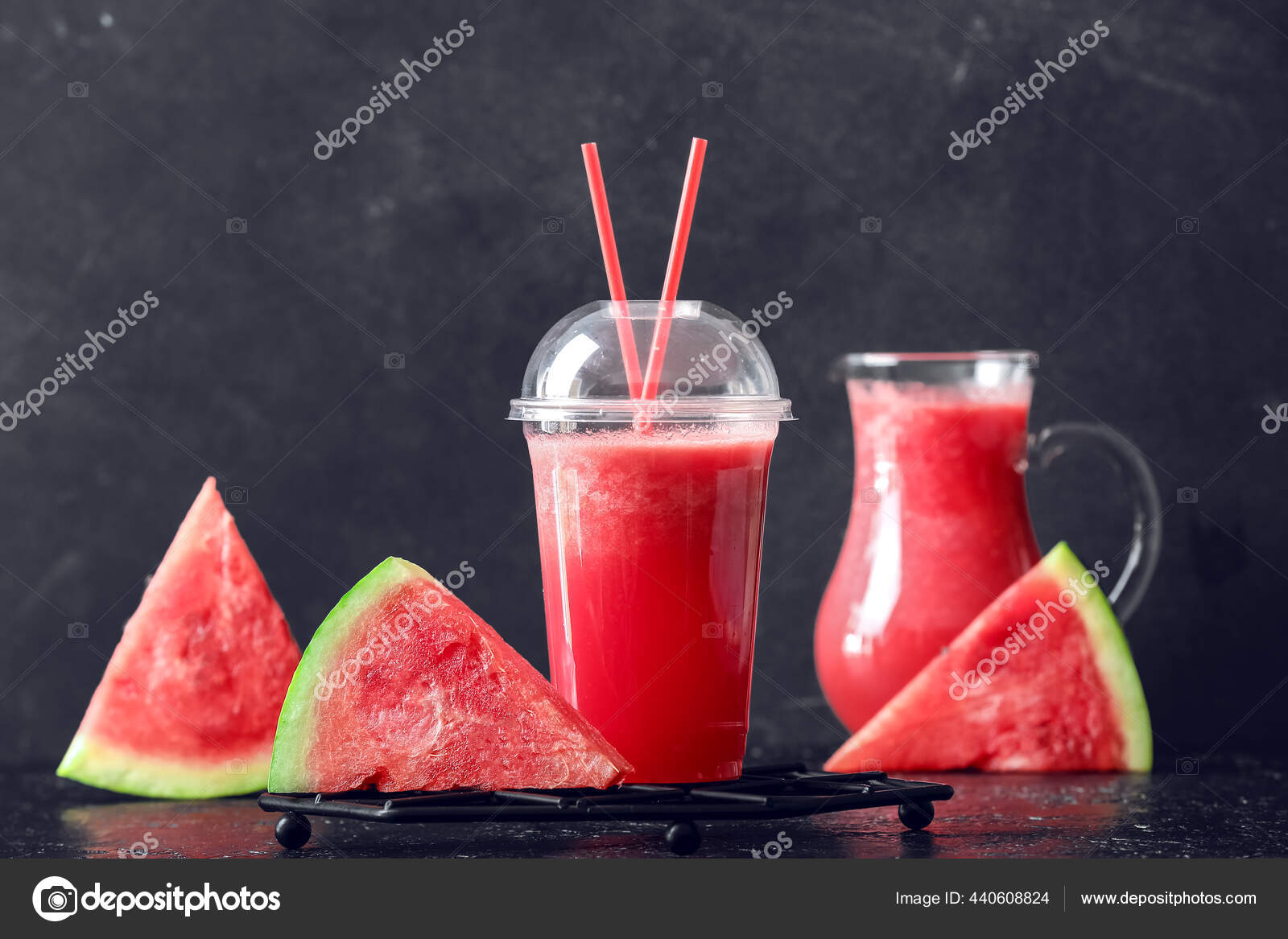 https://st2.depositphotos.com/10614052/44060/i/1600/depositphotos_440608824-stock-photo-plastic-cup-fresh-watermelon-juice.jpg