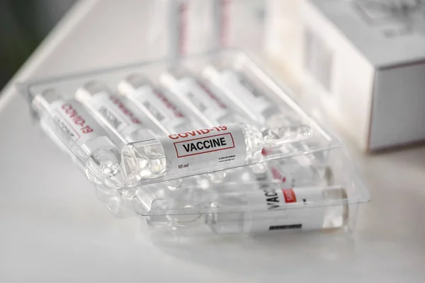Vakcína Pro Imunizaci Proti Covid Stole — Stock fotografie