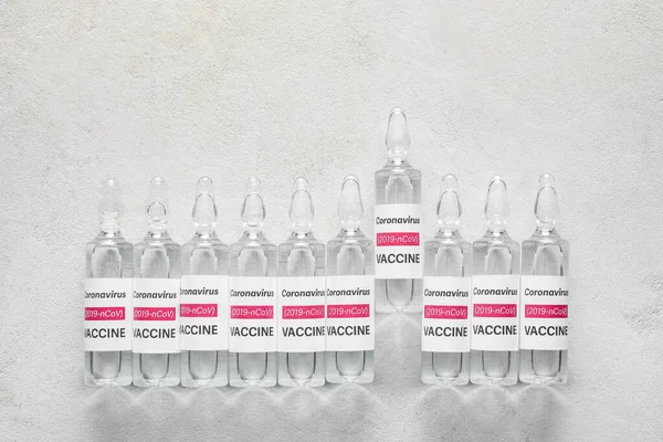 Vakcína Pro Imunizaci Proti Covid Světlém Pozadí — Stock fotografie