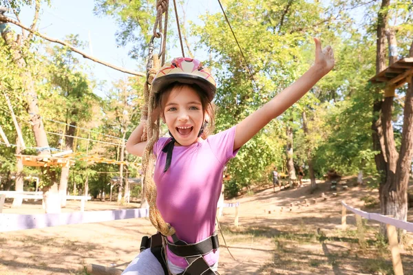 Little Girl Climbing Adventure Park — Stock Photo, Image