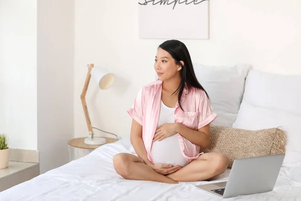 Pregnant Asian Woman Bedroom — Stock Photo, Image