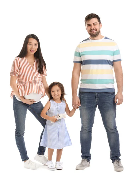 Zwangere Aziatische Vrouw Met Haar Familie Witte Achtergrond — Stockfoto