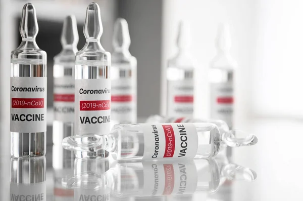 Vaccine Immunization Covid Table — Stock Photo, Image