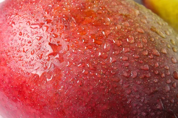 Süße Reife Mango Mit Wassertropfen Nahaufnahme — Stockfoto