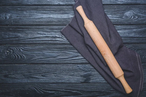Rolling Pin Wooden Background — Stock Photo, Image