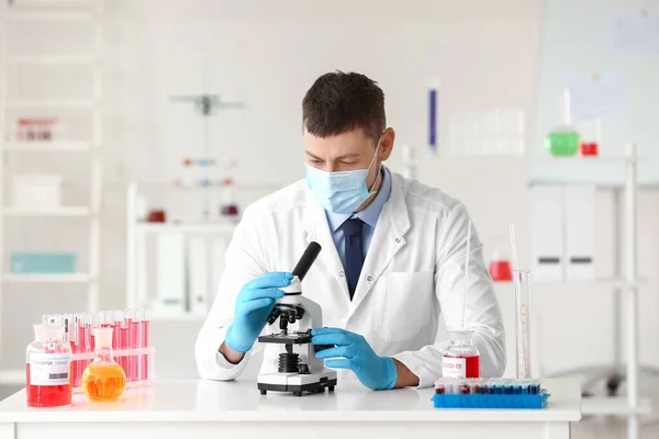 Scientist Developing Covid Vaccine Laboratory — Stock Photo, Image