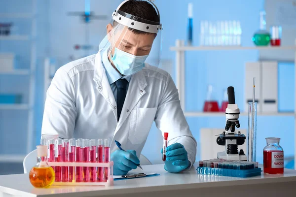 Scientist Developing Covid Vaccine Laboratory — Stock Photo, Image