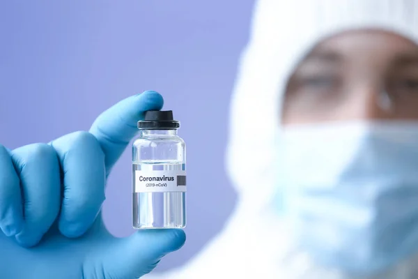 Covid 19疫苗的实验室 特写镜头科学家 — 图库照片