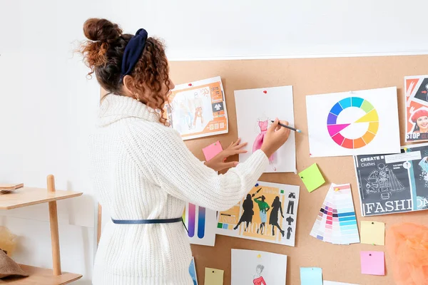 Female Fashion Designer Working Studio — Stock Photo, Image