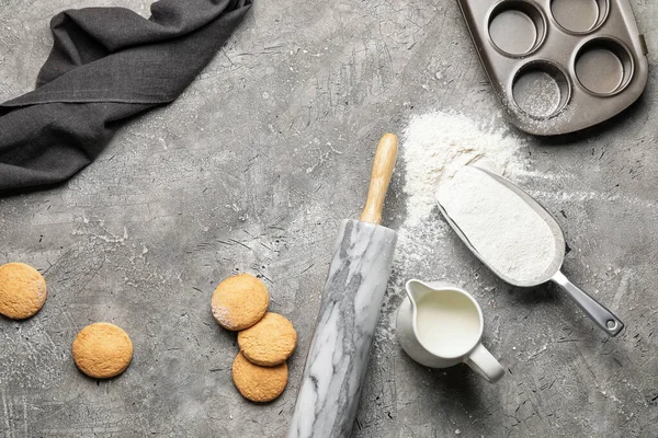 Ingredients Dough Rolling Pin Gray Background — Stock Photo, Image