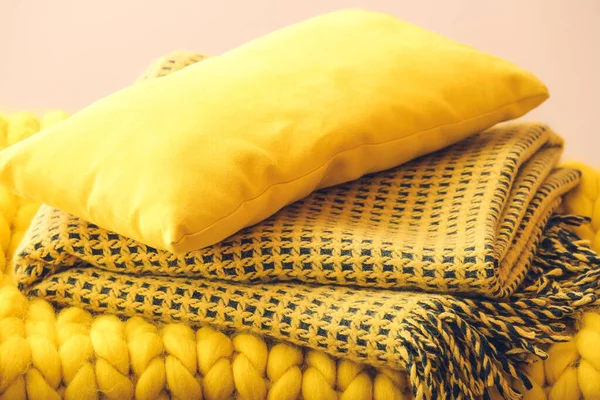 Warm Plaids Pillow Closeup — Stock Photo, Image