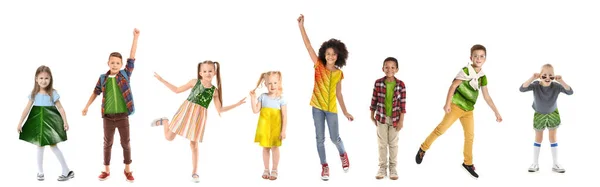 Verschillende Kinderen Eco Kleding Witte Achtergrond — Stockfoto