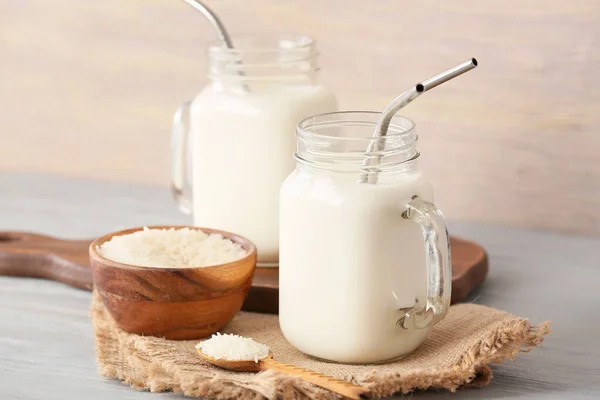 Einmachglas Mit Reismilch Auf Dem Tisch — Stockfoto