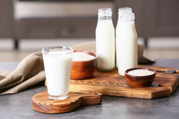 Glas Reismilch Auf Dem Tisch — Stockfoto