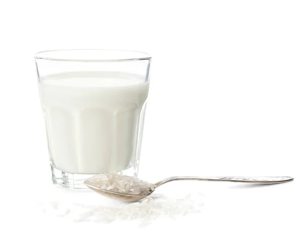 Beyaz Arka Planda Bir Bardak Pirinç Sütü — Stok fotoğraf