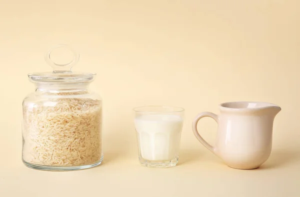 Glass Rice Milk Color Background — Stock Photo, Image