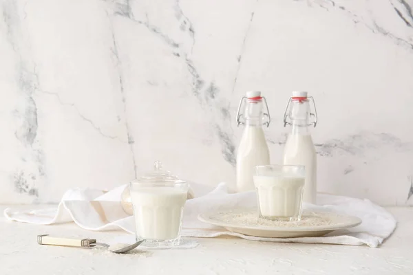 Latte Riso Sano Sfondo Bianco — Foto Stock
