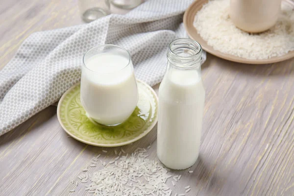 Bouteille Verre Lait Riz Sur Table — Photo