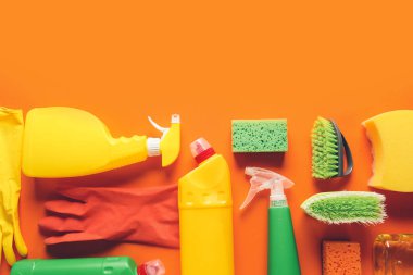 Renk arkaplanına temizleme malzemeleri